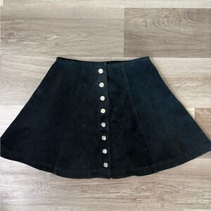 Clean Lines Black Button-Front A-Line Skirt. 100% leather